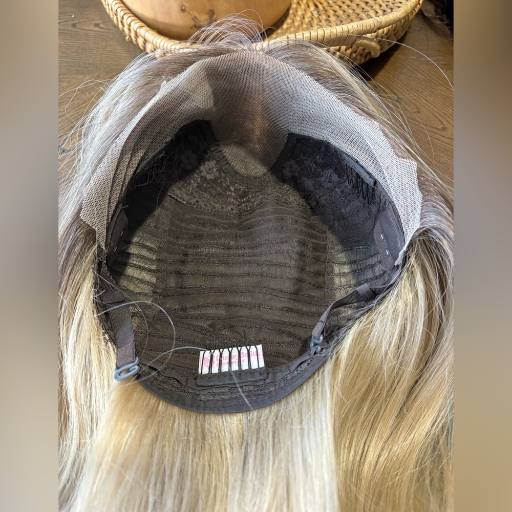 CSC Wig - Style Unknown - Picture 4 of 4